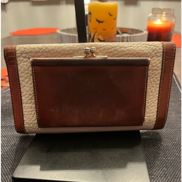 Dooney and Bourke Wallet - Picture 2 of 4